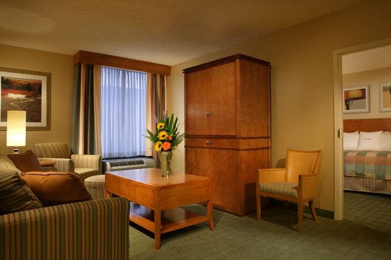 Doubletree By Hilton Columbus/Worthington Hotel Room photo